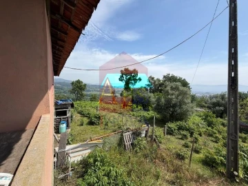 Moradia T3 para Venda em Vila Verde e Barbudo