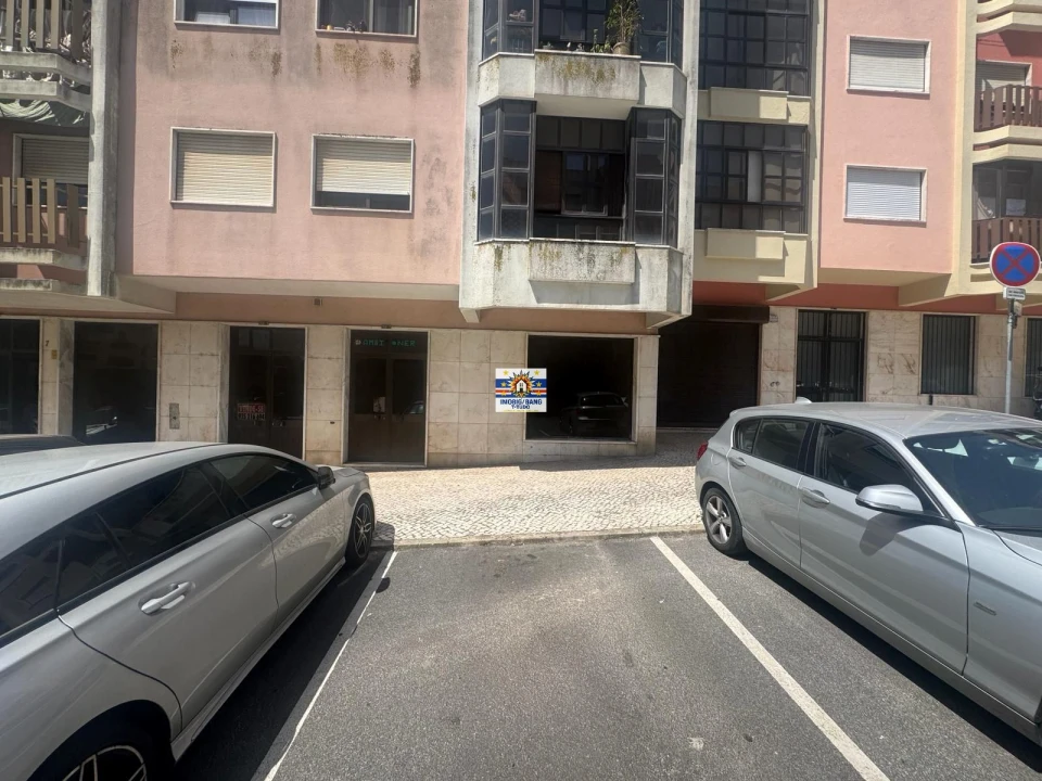 Prédio para Venda em Cacém e São Marcos Foto 2