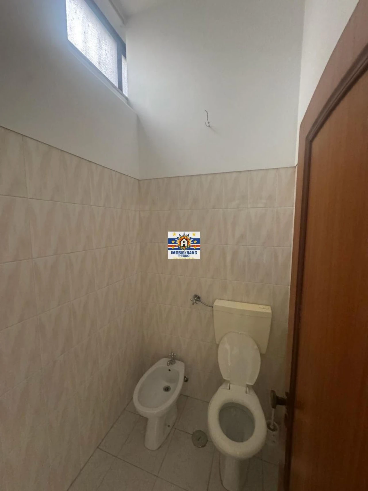 Prédio para Venda em Cacém e São Marcos Foto 11