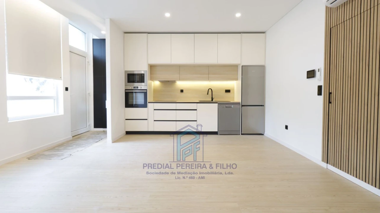 Apartamento T3 para Venda em Fânzeres e São Pedro da Cova Foto 2
