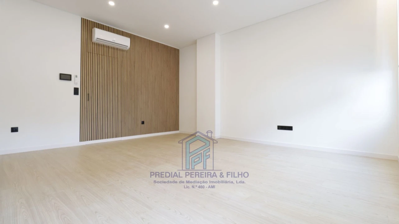 Apartamento T3 para Venda em Fânzeres e São Pedro da Cova Foto 5