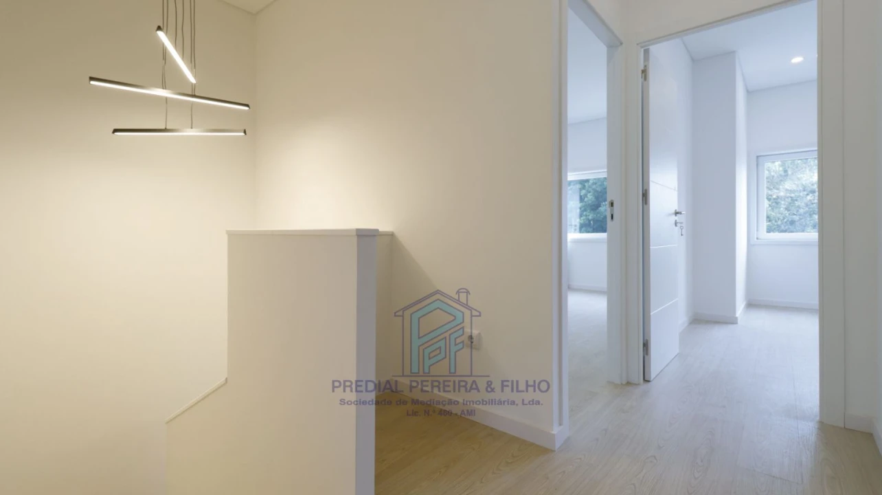 Apartamento T3 para Venda em Fânzeres e São Pedro da Cova Foto 8