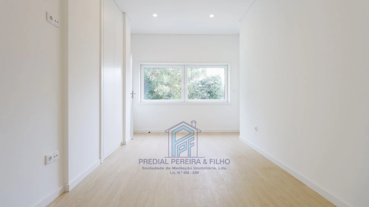 Apartamento T3 para Venda em Fânzeres e São Pedro da Cova Foto 10