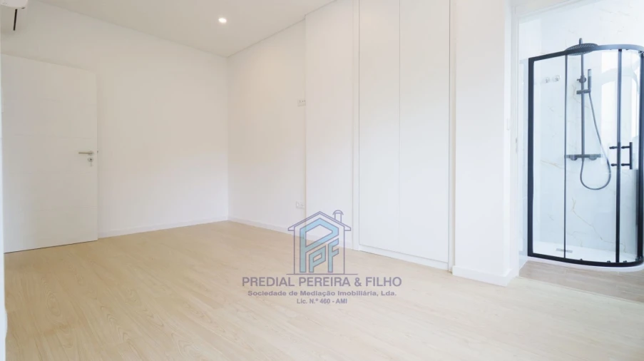 Apartamento T3 para Venda em Fânzeres e São Pedro da Cova Foto 12