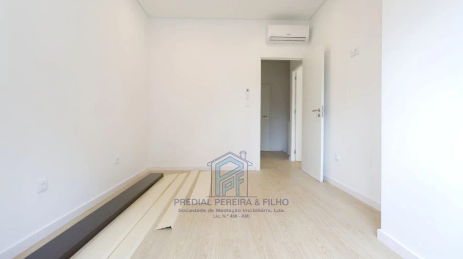 Apartamento T3 para Venda em Fânzeres e São Pedro da Cova Foto 16