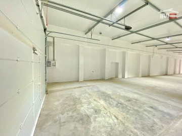 Armazém para Arrendamento em Baixa da Banheira e Vale da Amoreira