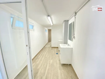 Armazém para Arrendamento em Baixa da Banheira e Vale da Amoreira