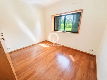 Moradia T4 para Venda em Lago
