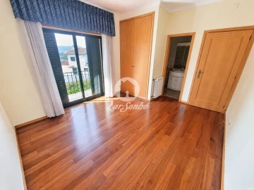 Moradia T4 para Venda em Lago