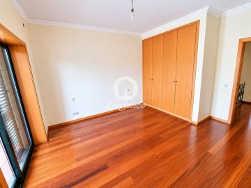 Moradia T4 para Venda em Lago