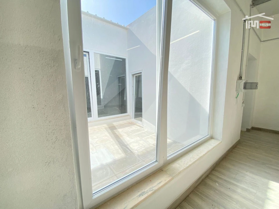 Armazém para Venda em Baixa da Banheira e Vale da Amoreira Foto 12