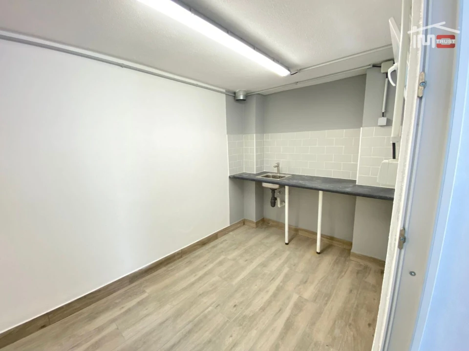 Armazém para Venda em Baixa da Banheira e Vale da Amoreira Foto 24
