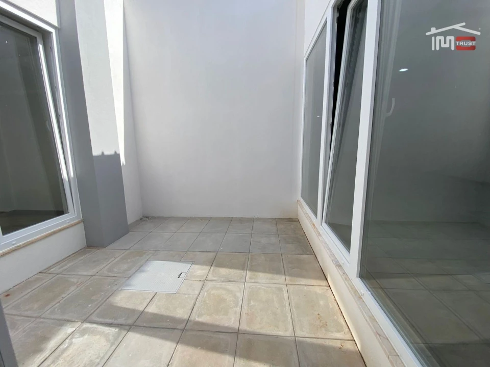 Armazém para Venda em Baixa da Banheira e Vale da Amoreira Foto 30