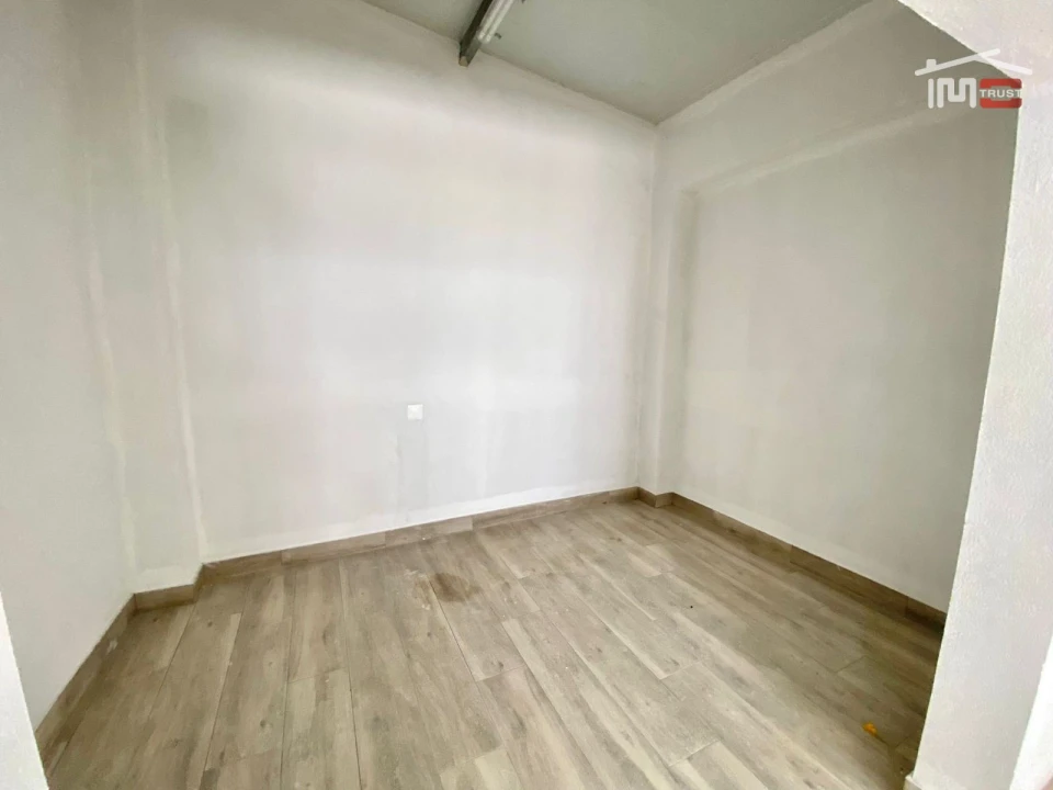 Armazém para Venda em Baixa da Banheira e Vale da Amoreira Foto 11