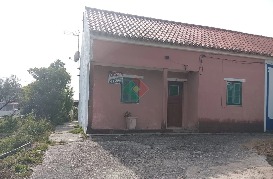 Moradia T3 para Venda em Foros de Arrão Foto 1