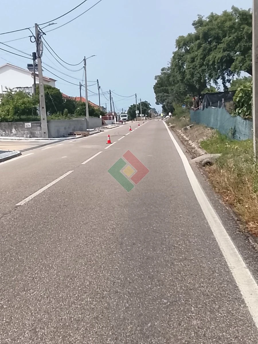 Moradia T3 para Venda em Foros de Arrão Foto 23