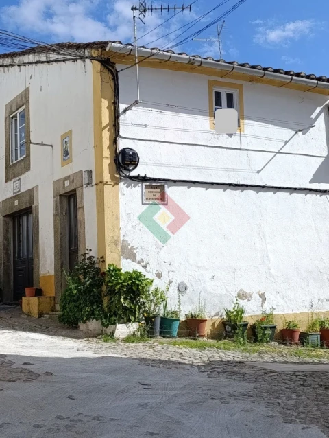Moradia T2 para Venda em Santa Maria da Devesa