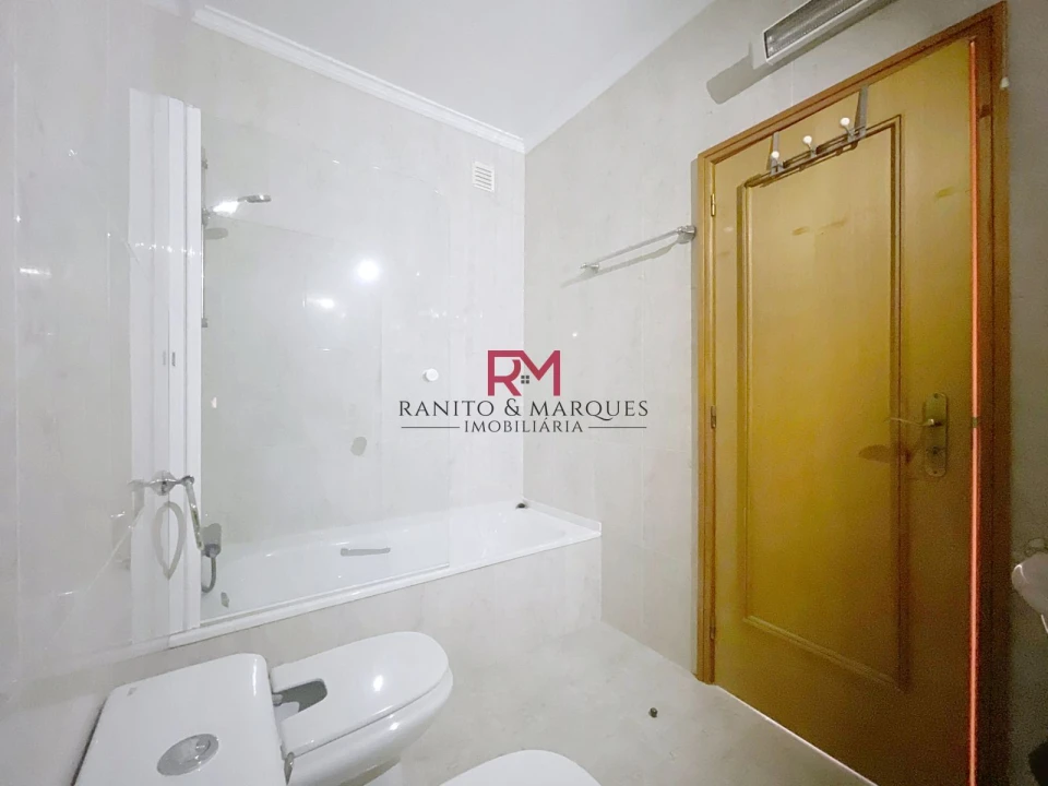 Apartamento T2 para Arrendamento em Cidade da Maia Foto 15