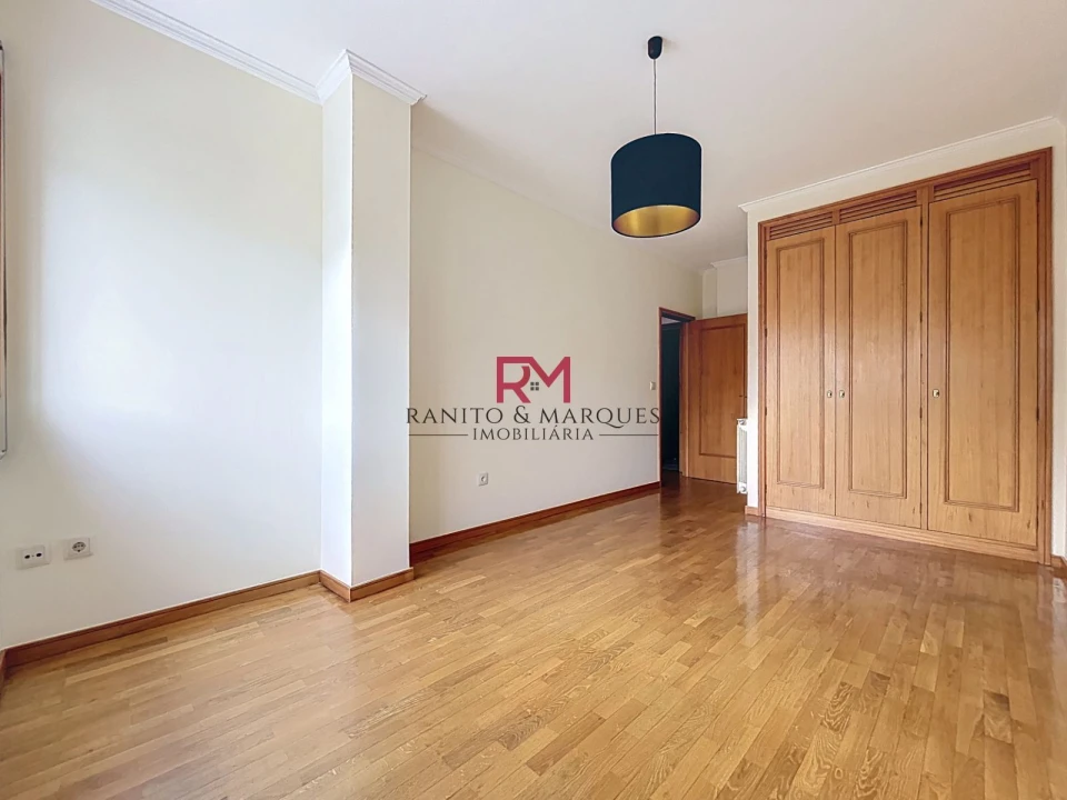 Apartamento T2 para Arrendamento em Cidade da Maia Foto 17
