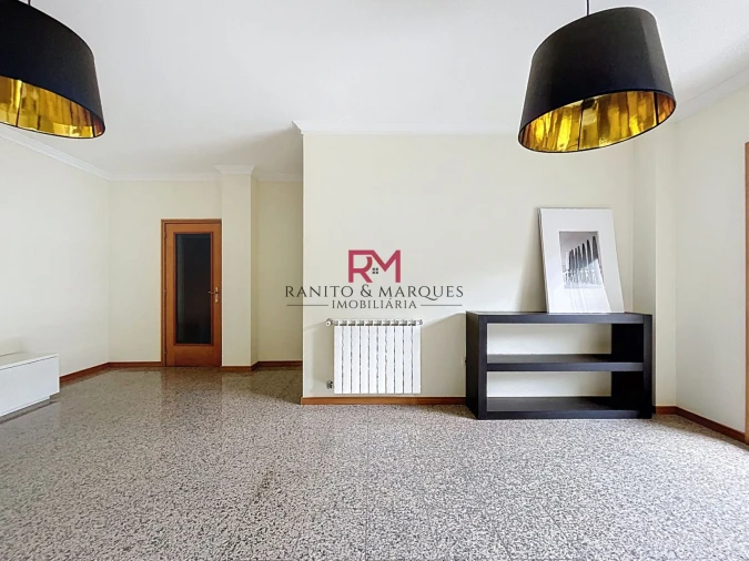 Apartamento T2 para Arrendamento em Cidade da Maia Foto 2