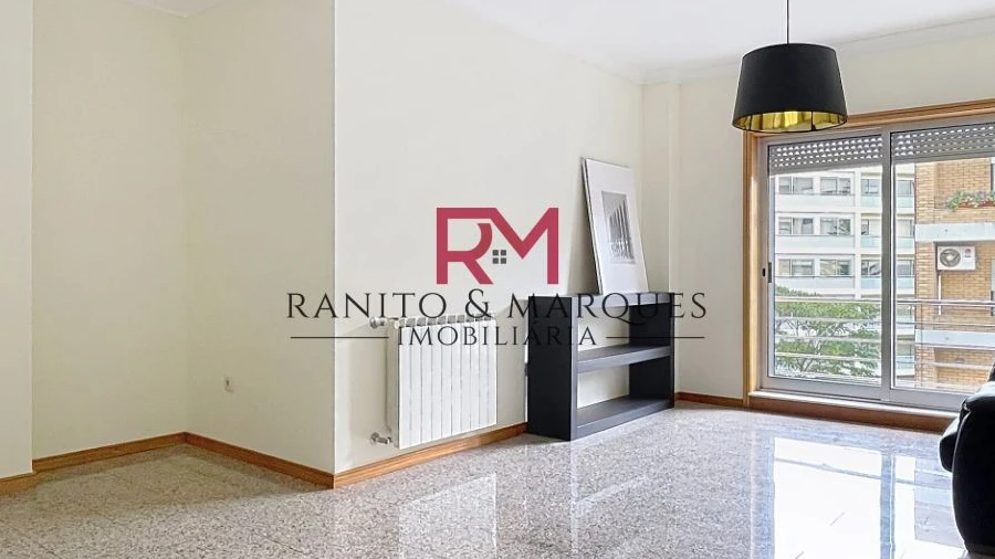 Apartamento T2 para Arrendamento em Cidade da Maia
