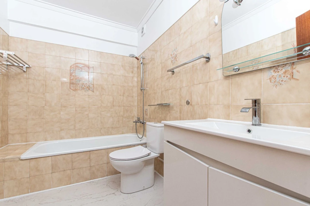 Apartamento T2 para Arrendamento em Massamá e Monte Abraão Foto 10