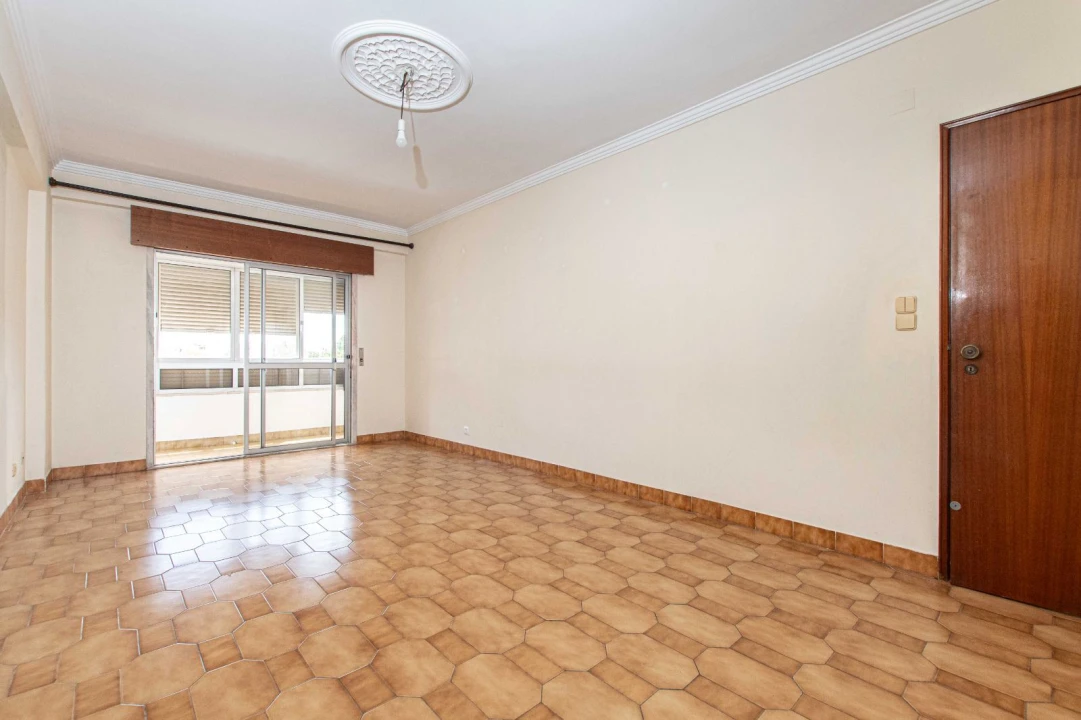Apartamento T2 para Arrendamento em Massamá e Monte Abraão Foto 12