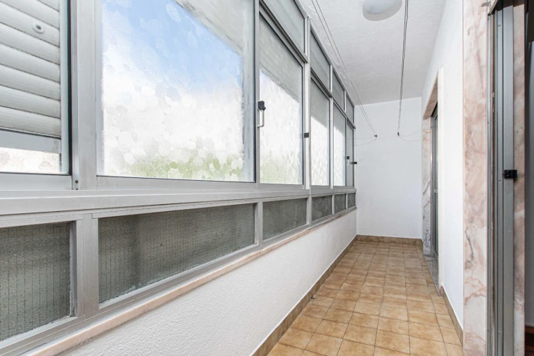 Apartamento T2 para Arrendamento em Massamá e Monte Abraão Foto 6