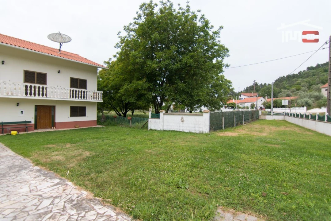 Moradia T4 para Venda em São Mamede Foto 3