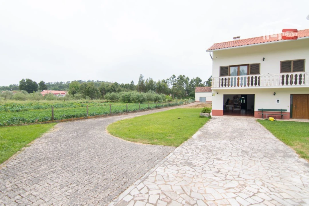 Moradia T4 para Venda em São Mamede Foto 4