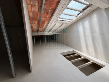 Apartamento T3 para Venda em Lordelo do Ouro e Massarelos