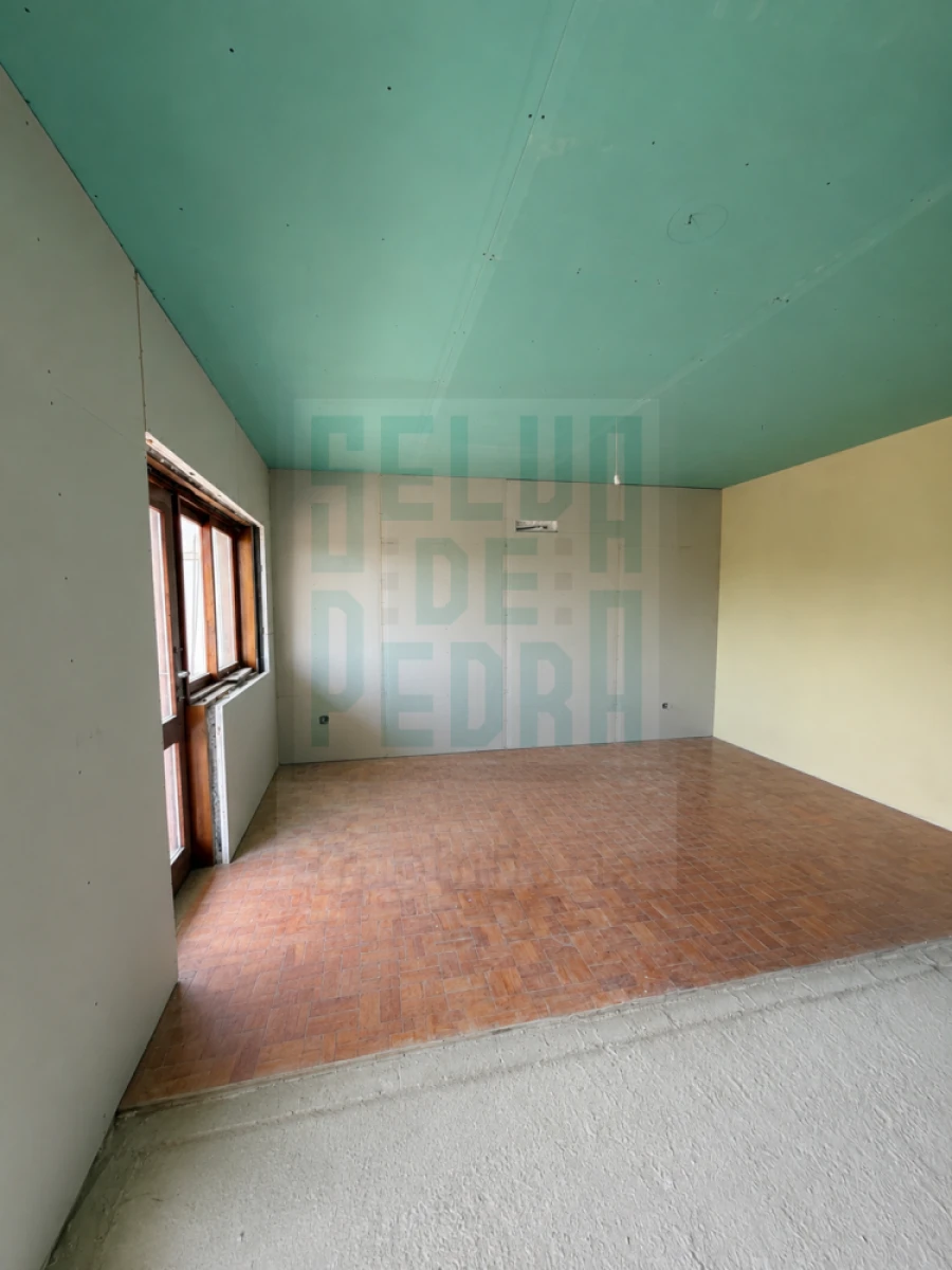 Apartamento T3 para Venda em Lordelo do Ouro e Massarelos Foto 10