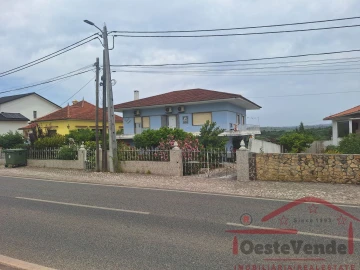 Moradia T3 para Venda em Cadaval e Pêro Moniz