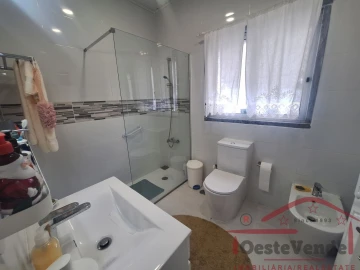 Moradia T3 para Venda em Cadaval e Pêro Moniz