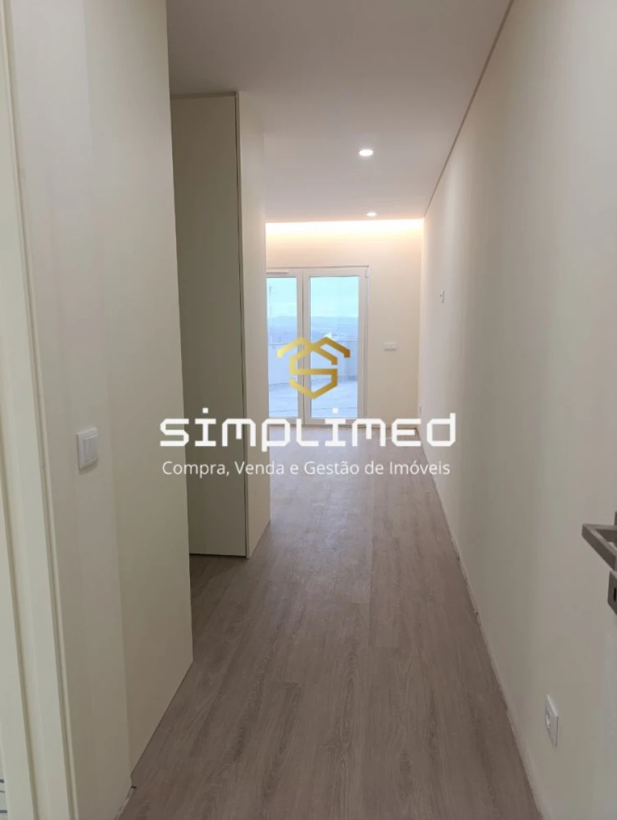 Apartamento T2 para Venda em Covilhã e Canhoso Foto 19