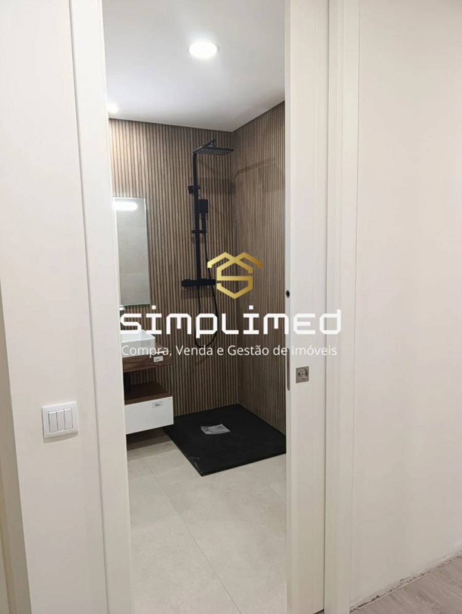 Apartamento T2 para Venda em Covilhã e Canhoso Foto 14