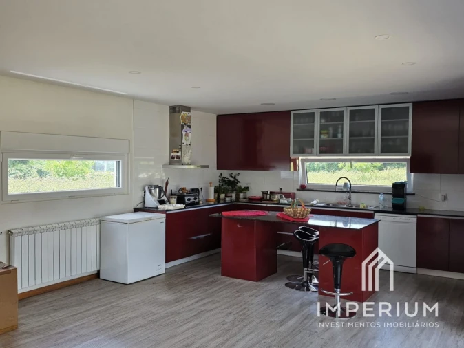 Moradia T3 para Venda em Alquerubim Foto 2