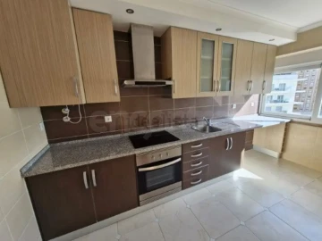 Apartamento T2 para Arrendamento em Odivelas