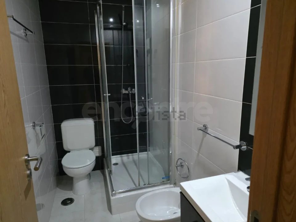 Apartamento T2 para Arrendamento em Odivelas Foto 4