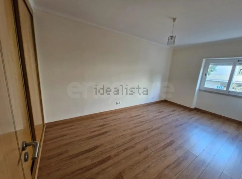 Apartamento T2 para Arrendamento em Odivelas Foto 2
