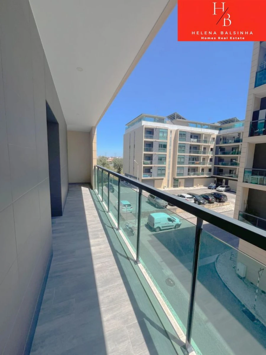 Apartamento T2 para Venda em Pontinha e Famões Foto 15