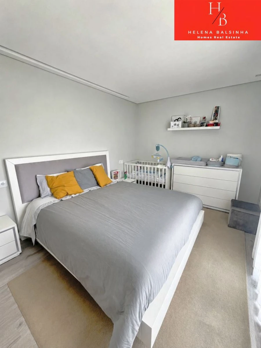 Apartamento T2 para Venda em Pontinha e Famões Foto 13
