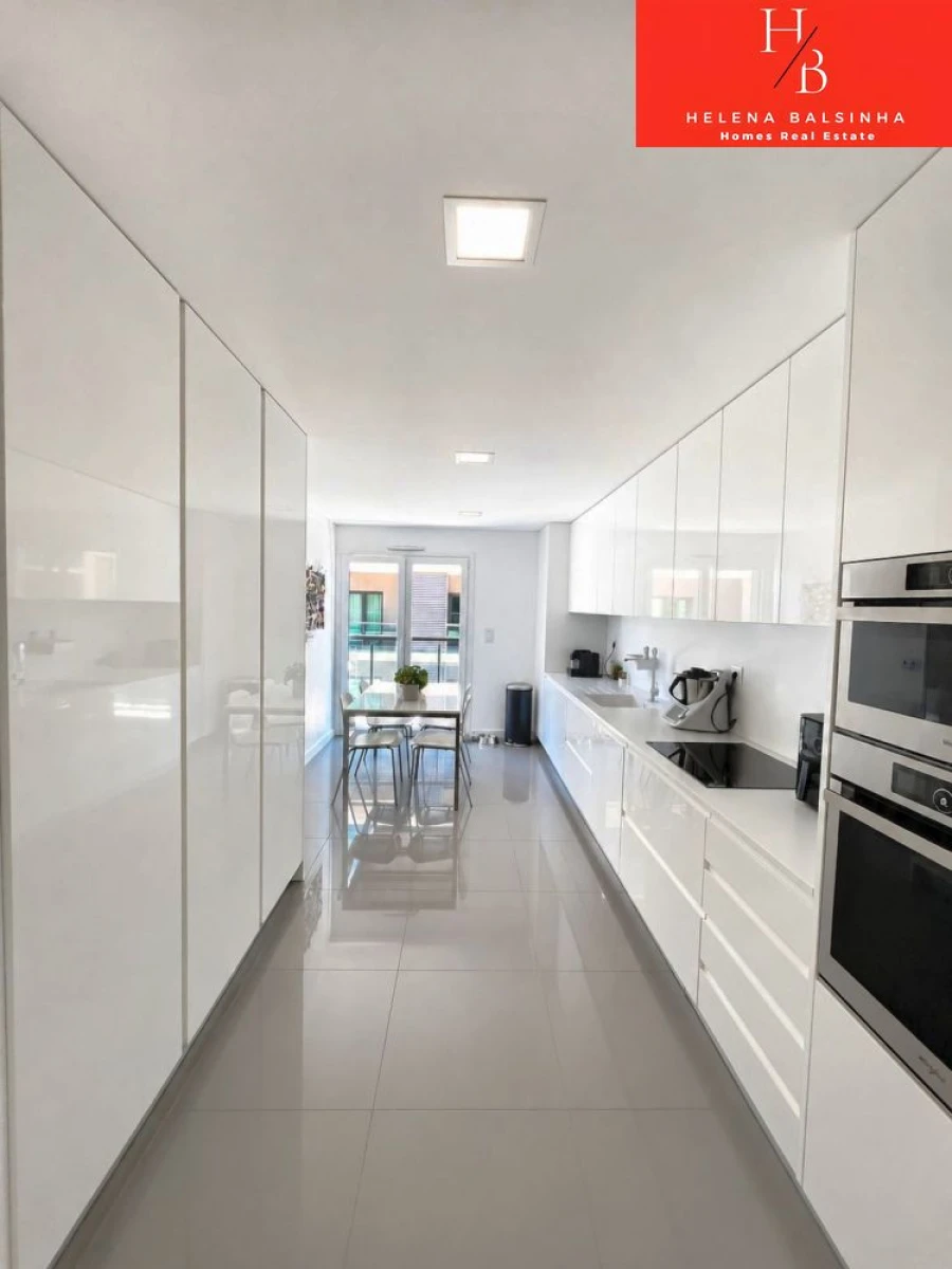Apartamento T2 para Venda em Pontinha e Famões Foto 4