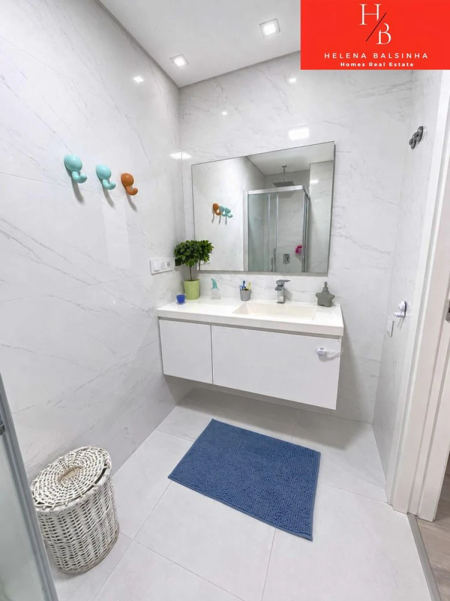 Apartamento T2 para Venda em Pontinha e Famões Foto 8