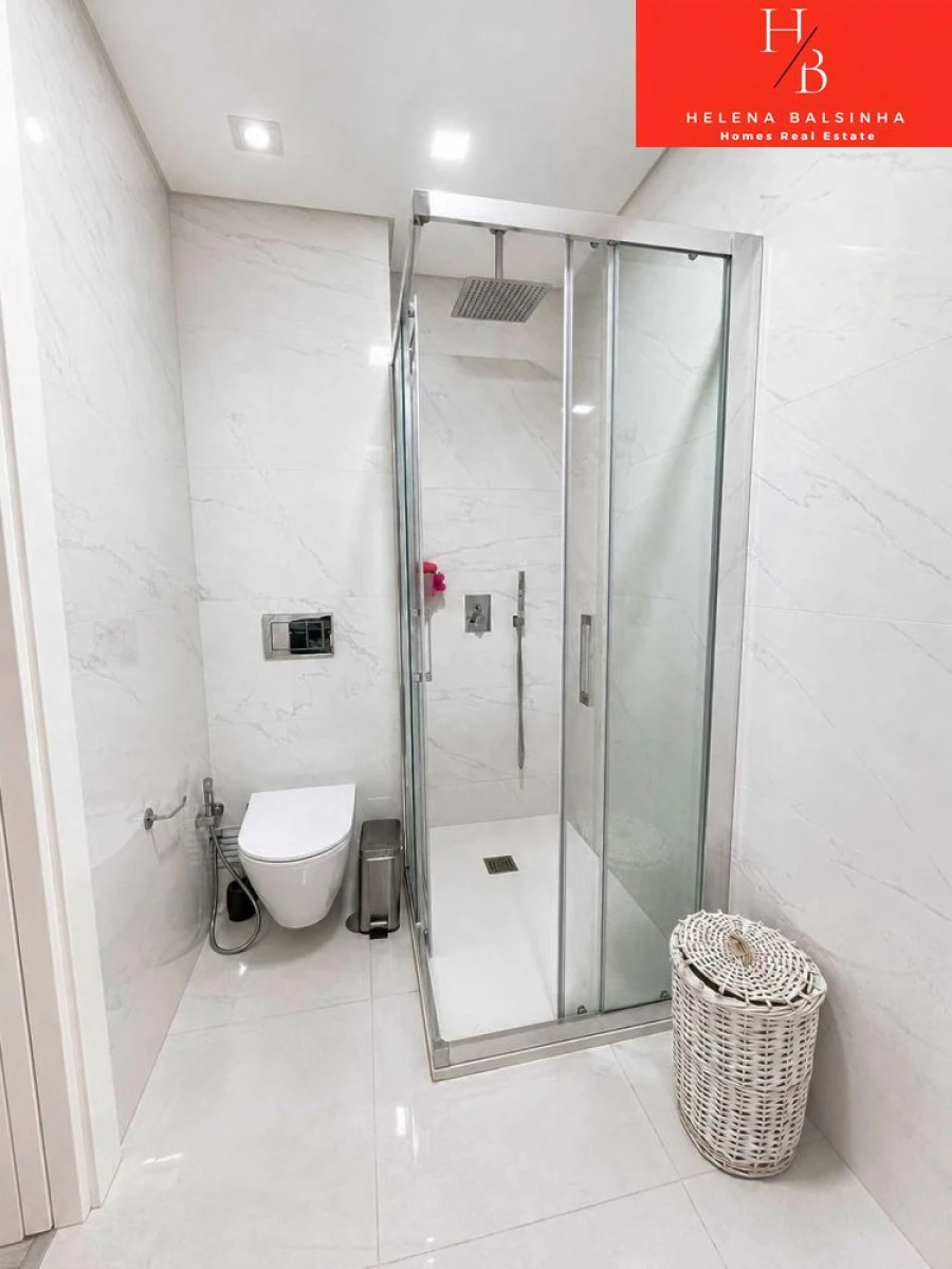 Apartamento T2 para Venda em Pontinha e Famões Foto 9