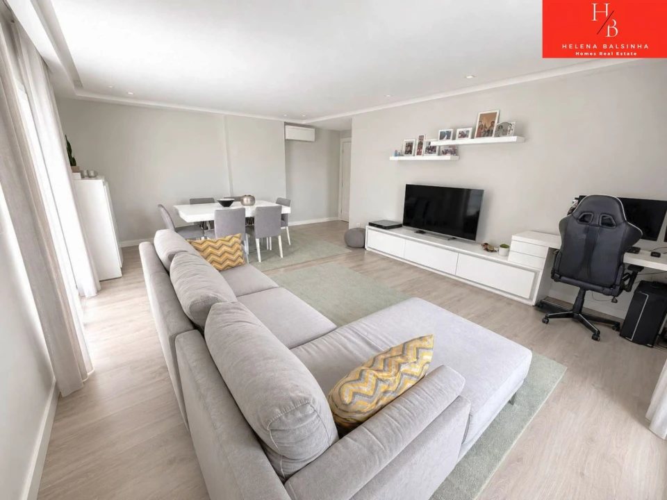 Apartamento T2 para Venda em Pontinha e Famões Foto 6