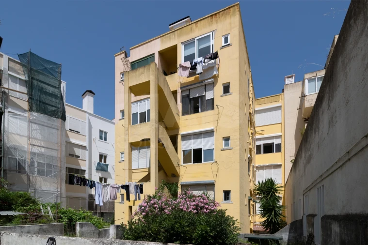 Apartamento T4 para Venda em Areeiro Foto 8