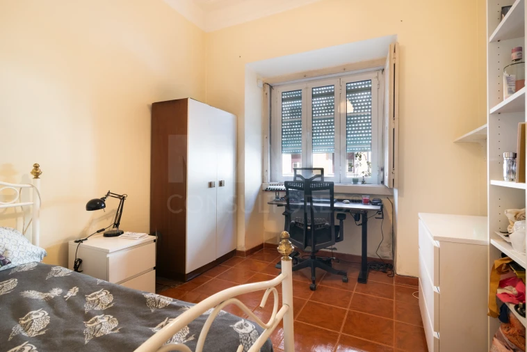 Apartamento T4 para Venda em Areeiro Foto 4