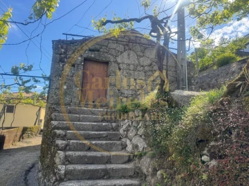 Moradia para Venda em Aboim da Nóbrega e Gondomar