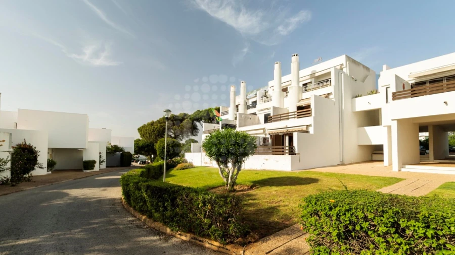 Quinta T2 para Venda em Quarteira